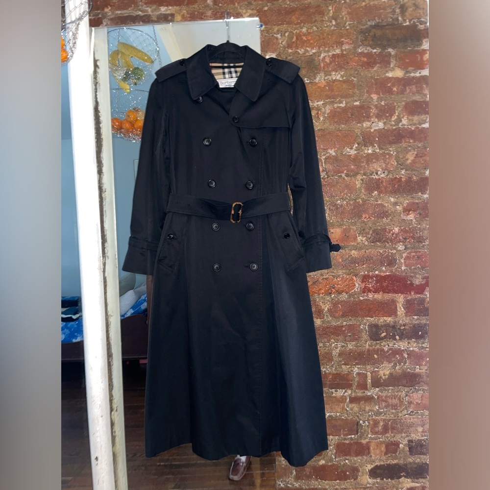 Beautiful vintage black Burberry coat